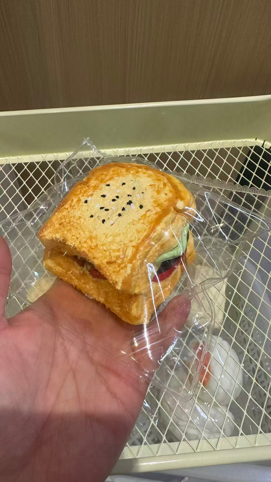 昔ながらの食パンバーガー